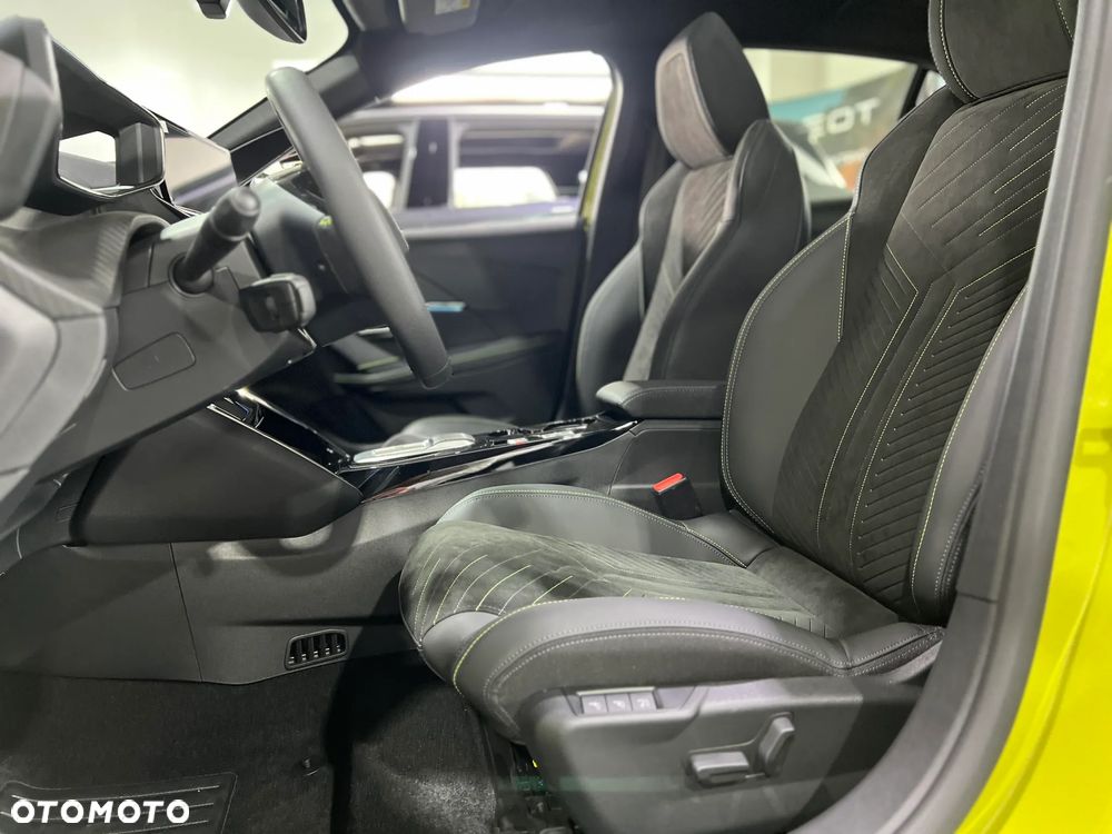 Peugeot 208 1.2 mHEV GT Exclusive - 12