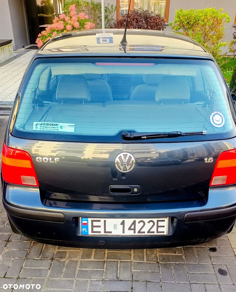 Volkswagen Golf - 2