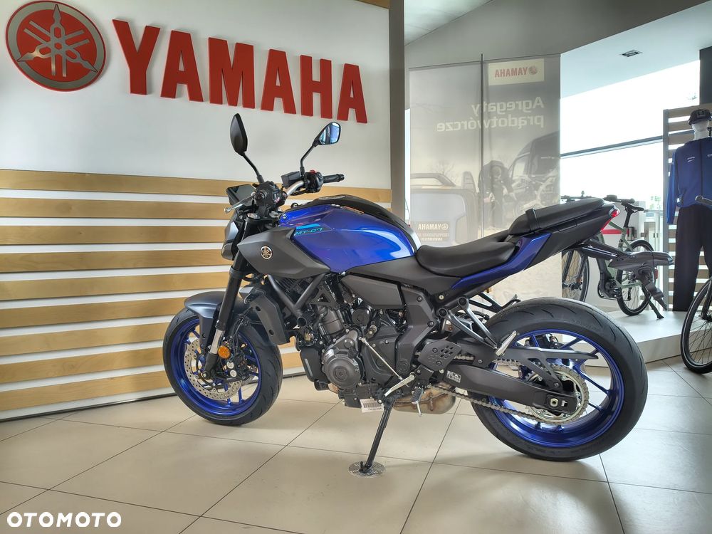 Yamaha MT - 7