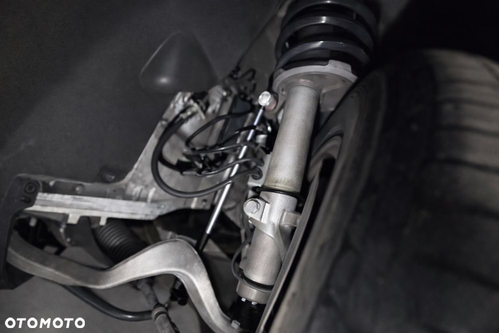 BMW Seria 7 745Li - 32