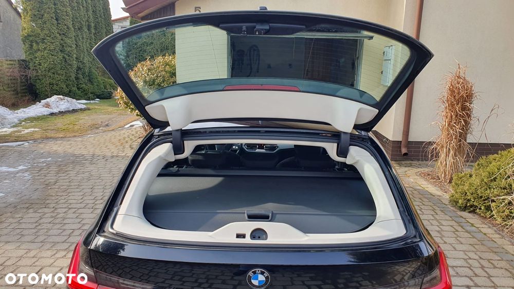 BMW Seria 3 320d xDrive Advantage - 14