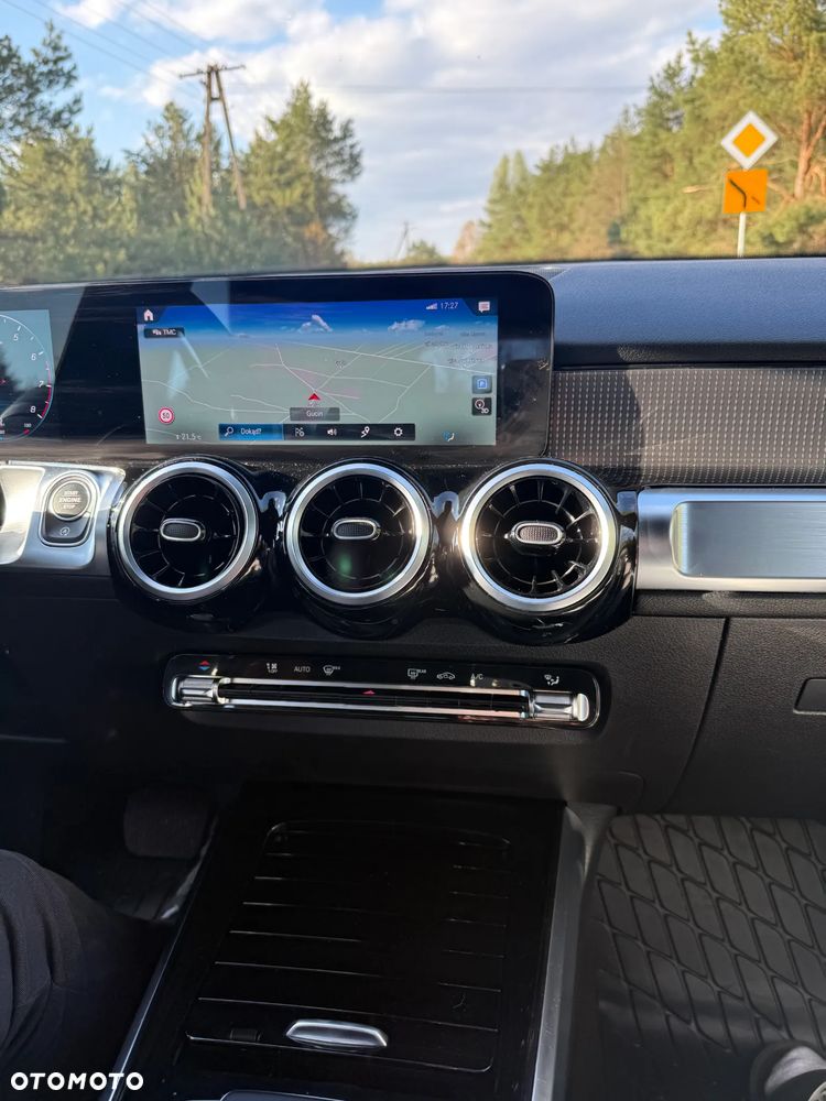 Mercedes-Benz GLB 180 7G-DCT - 9