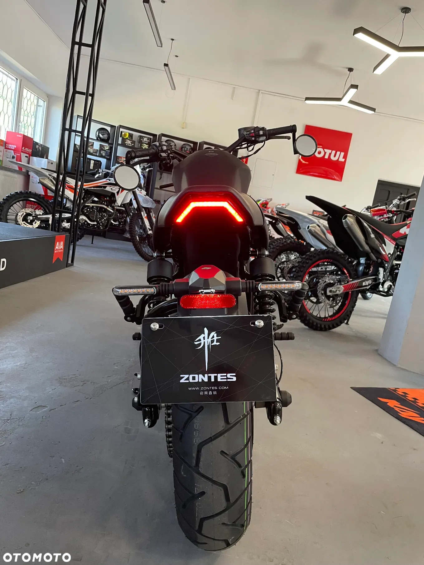 Zontes 125C - 8
