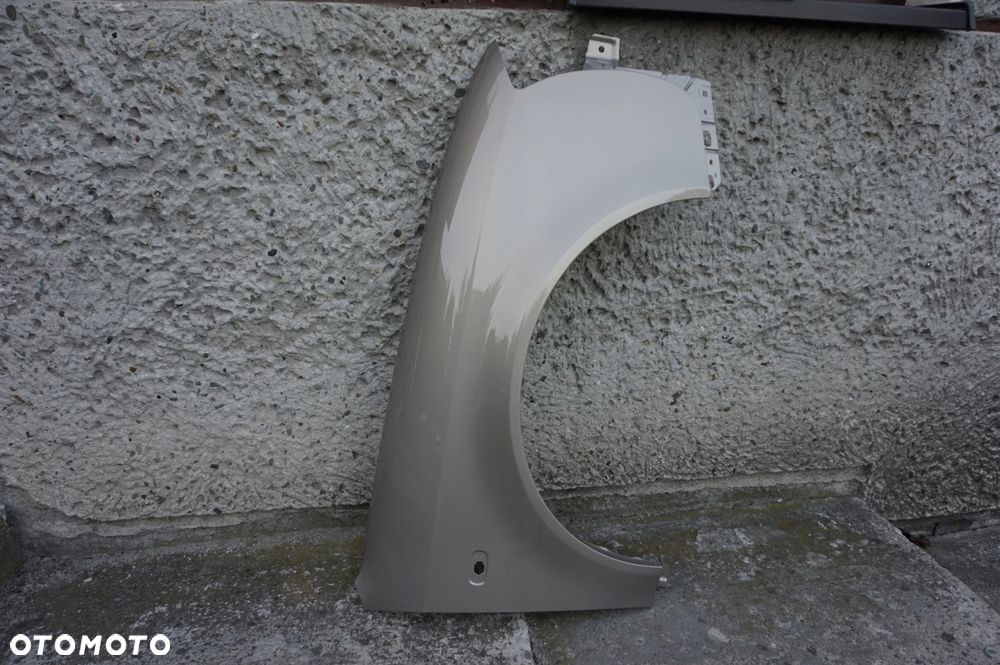 BŁOTNIK PRZEDNI PRAWY AUDI A6 C5 LY1T 97/01r - 2