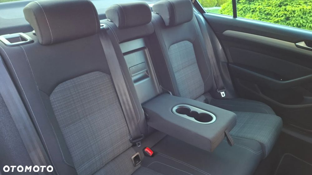 Volkswagen Passat 2.0 TDI EVO Business DSG - 13