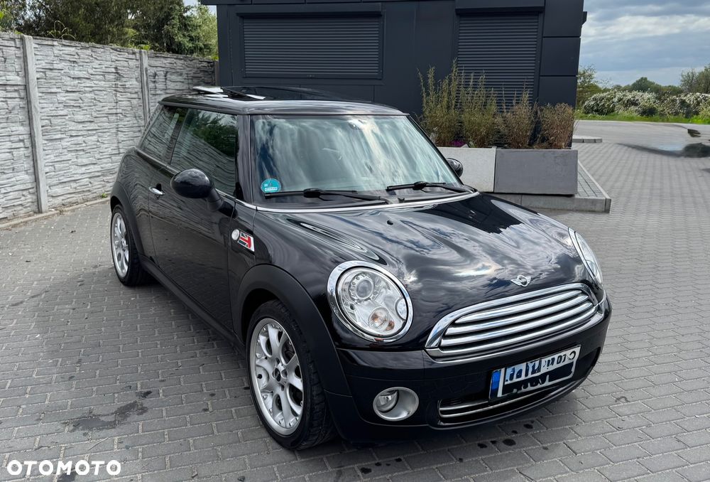 MINI Cooper 50 Mayfair - 2