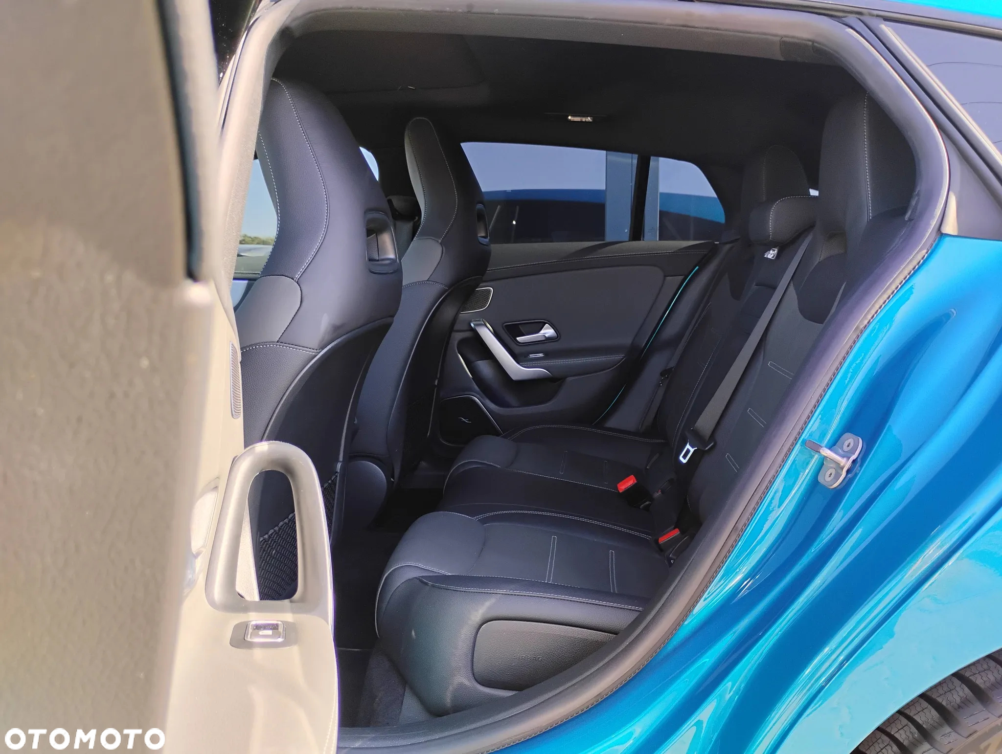 Mercedes-Benz CLA - 12