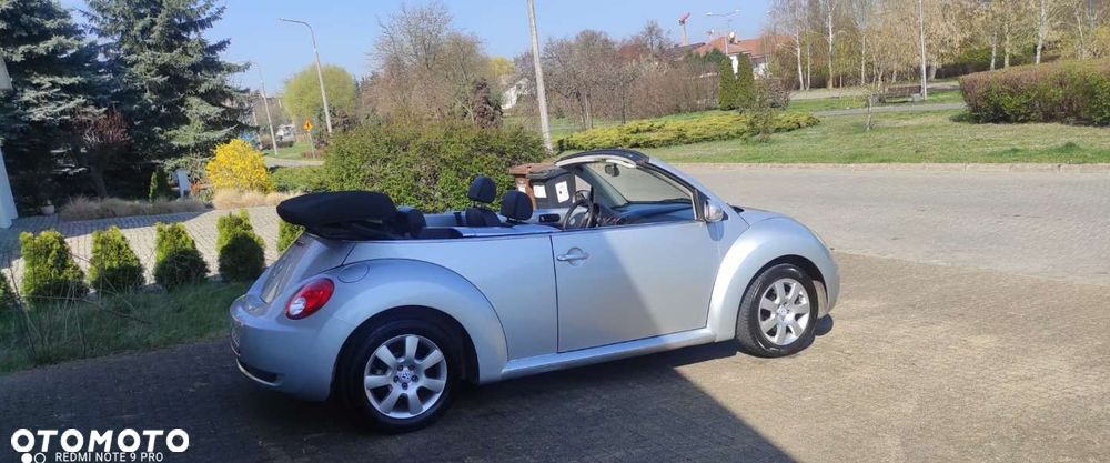 Volkswagen New Beetle - 11