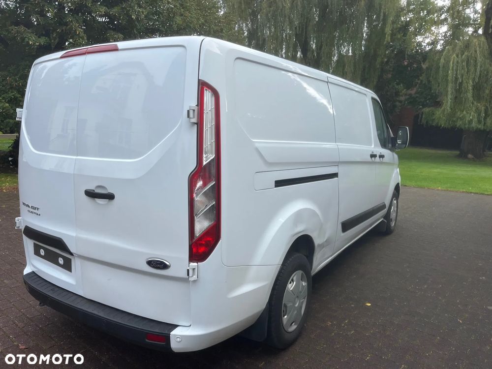 Ford Transit Custom - 8