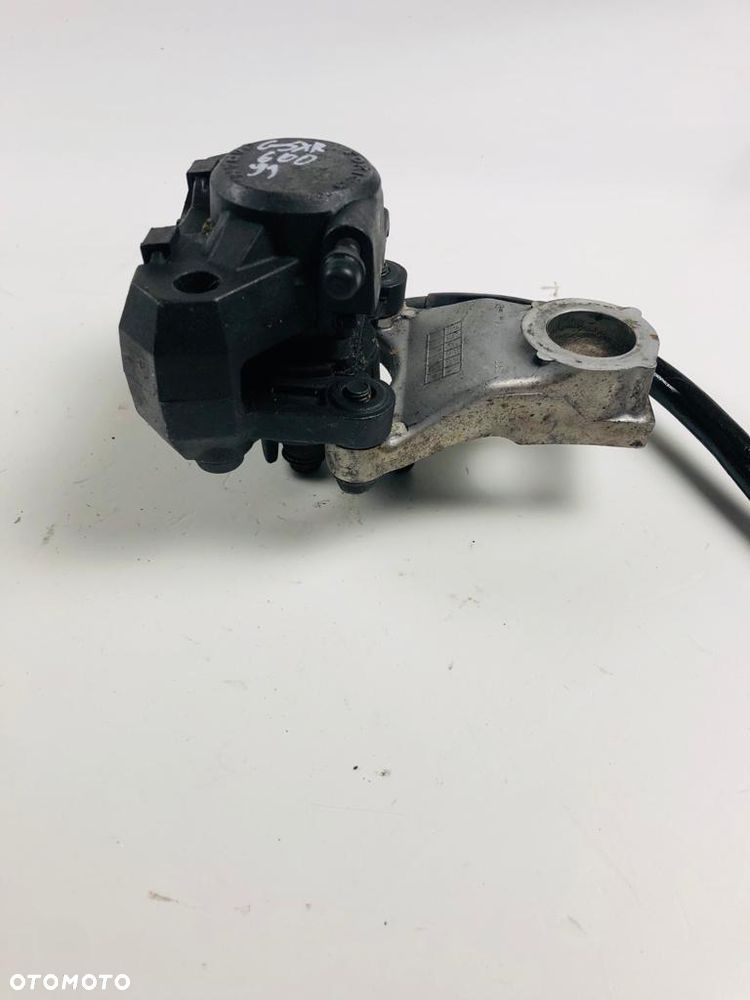 Suzuki GSXR 600 K1-K3 zacisk hamulcowy zaciski hamulcowe - 4