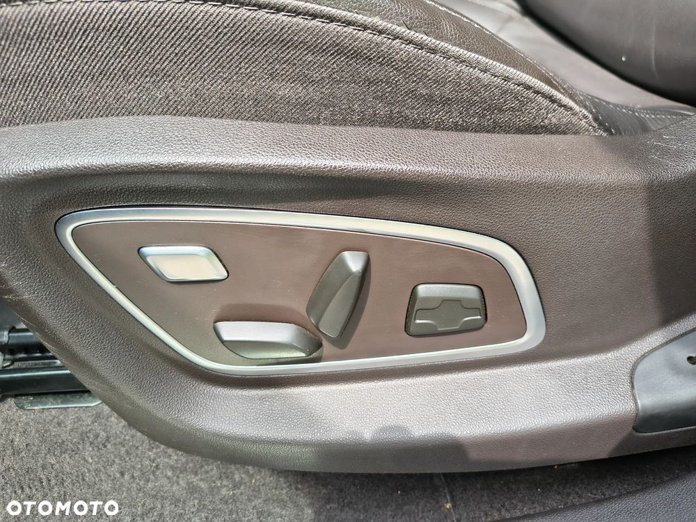 Renault Espace 1.6 dCi Energy Initiale Paris EDC - 17