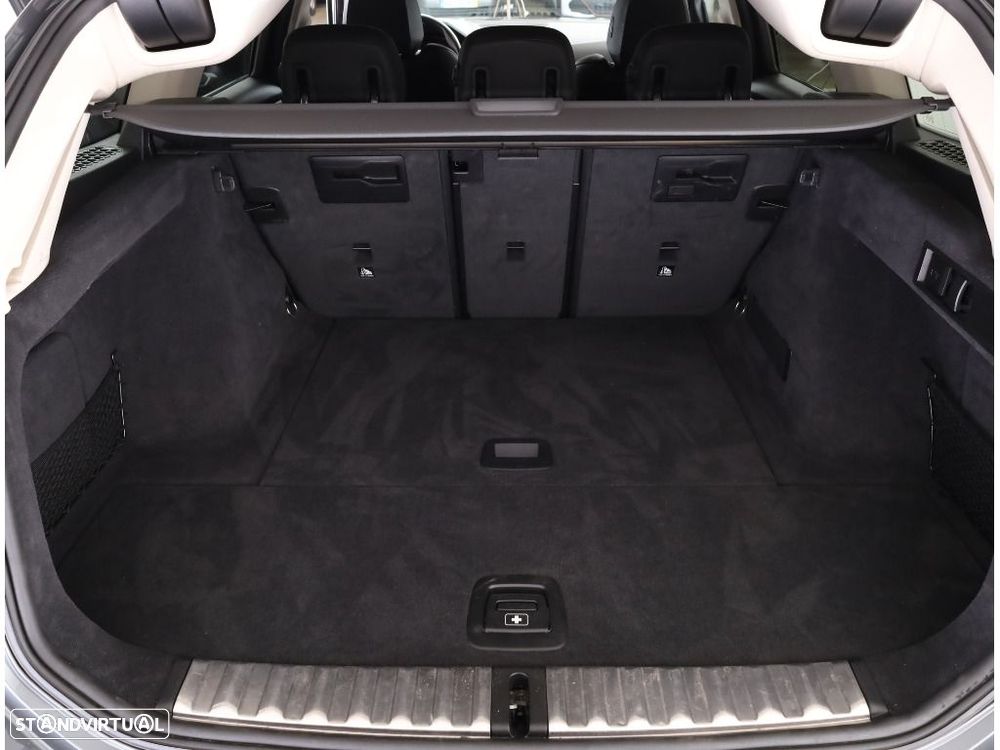 BMW 318 d Touring Line Sport Auto - 26