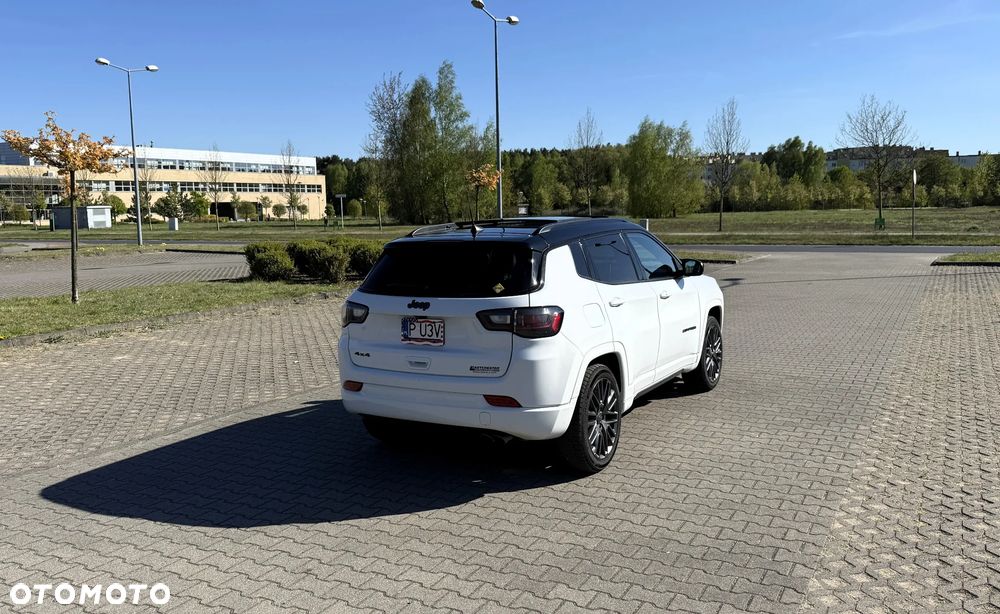 Jeep Compass - 4