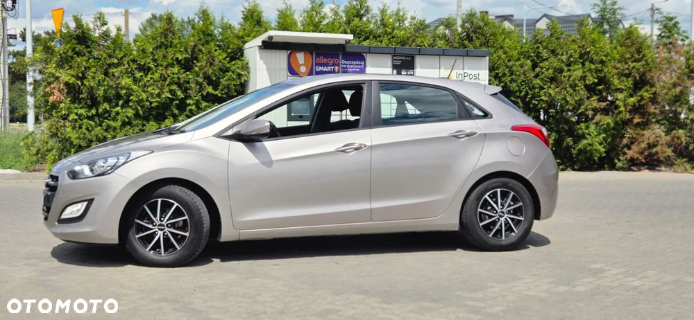 Hyundai i30 1.6 CRDi Premium - 8