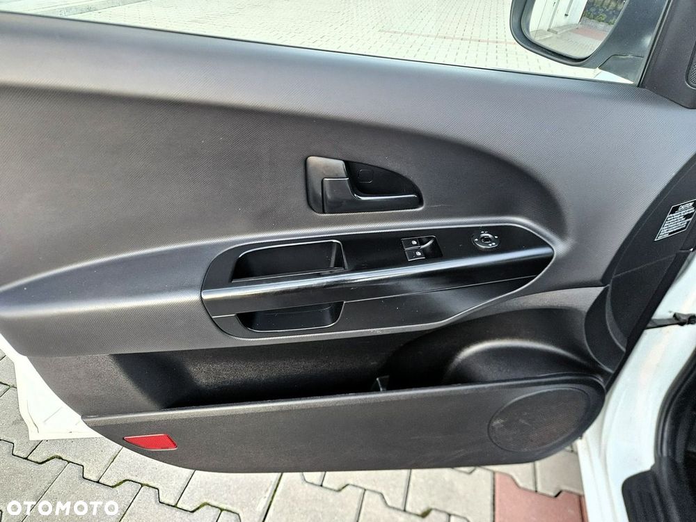 Kia Ceed 1.6 CRDi 90 ISG Spirit - 20