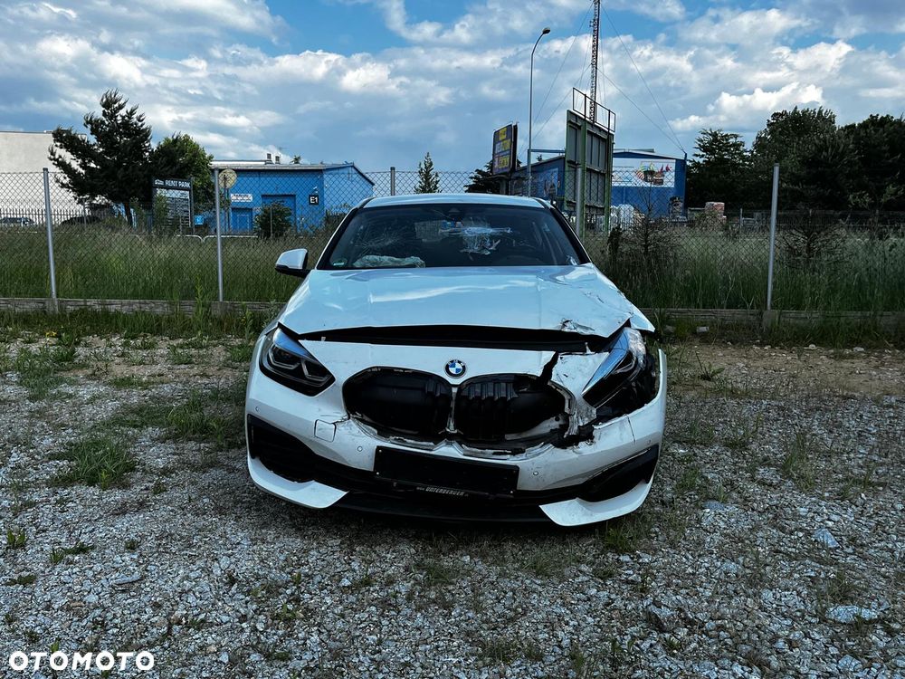 BMW Seria 1 118i - 28
