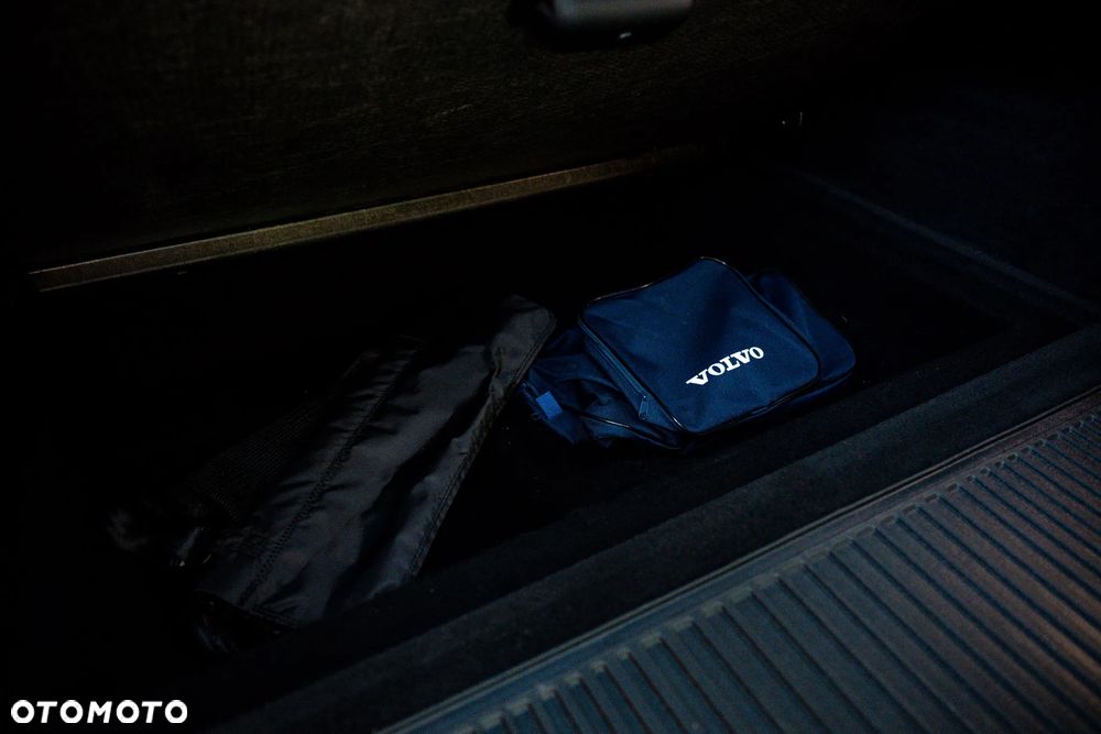 Volvo XC 90 T6 GPF AWD R-Design - 34