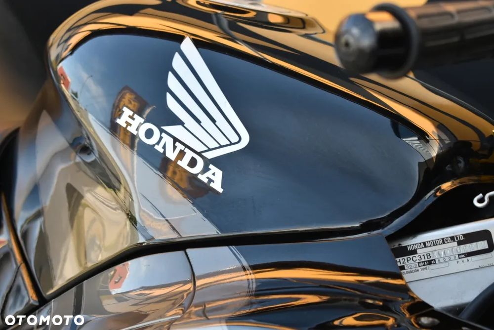 Honda CBR - 37