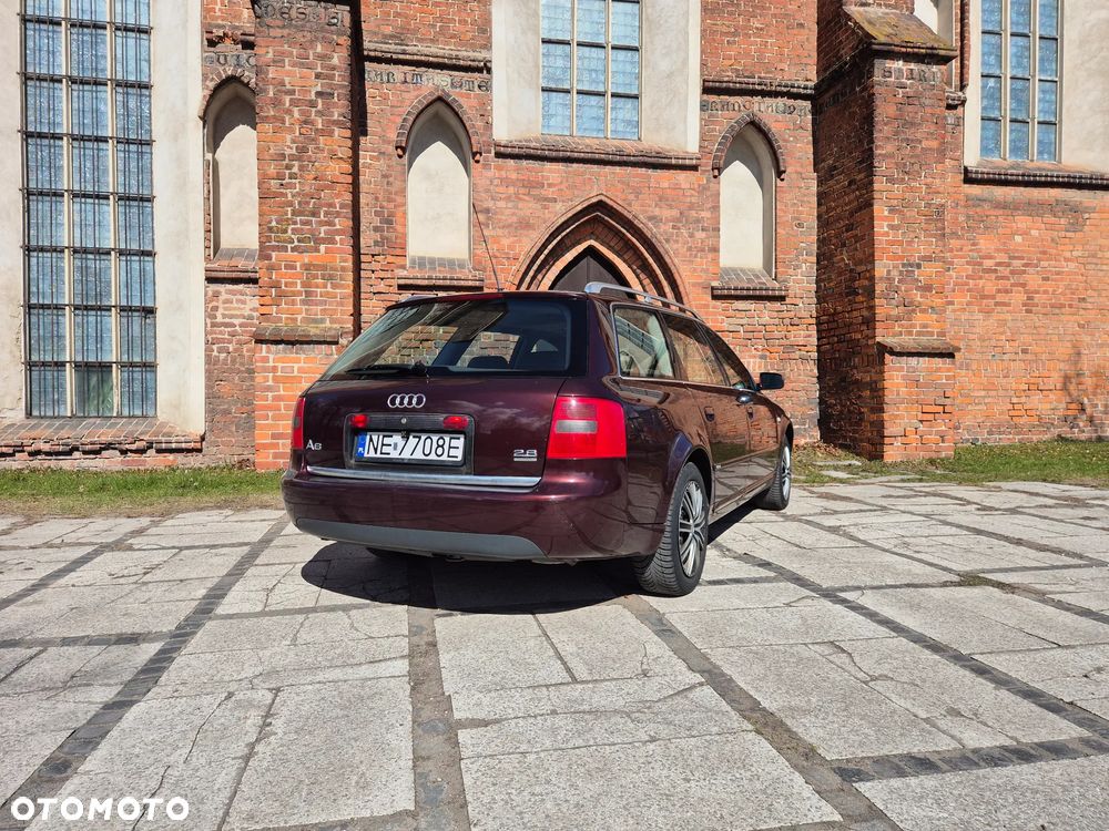 Audi A6 Avant 2.8 30V Quattro - 10