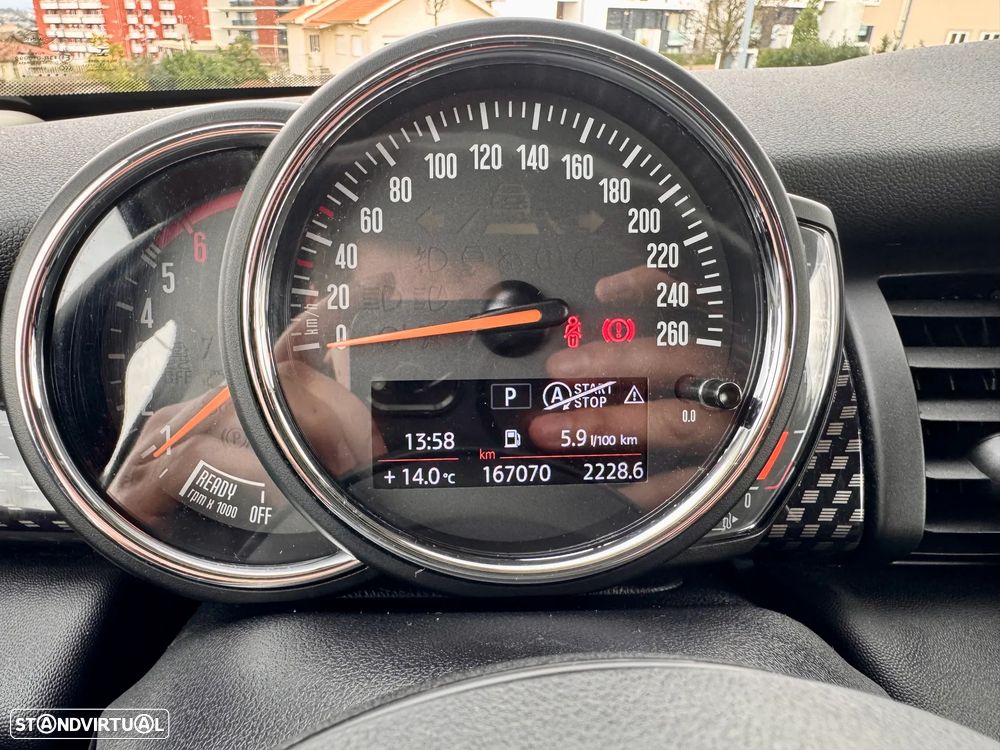 MINI 3 Portas Cooper SD Aut. - 29