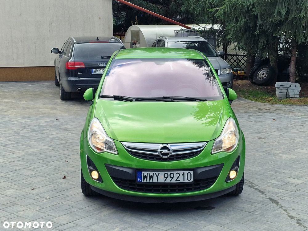 Opel Corsa 1.4 16V Cosmo - 40