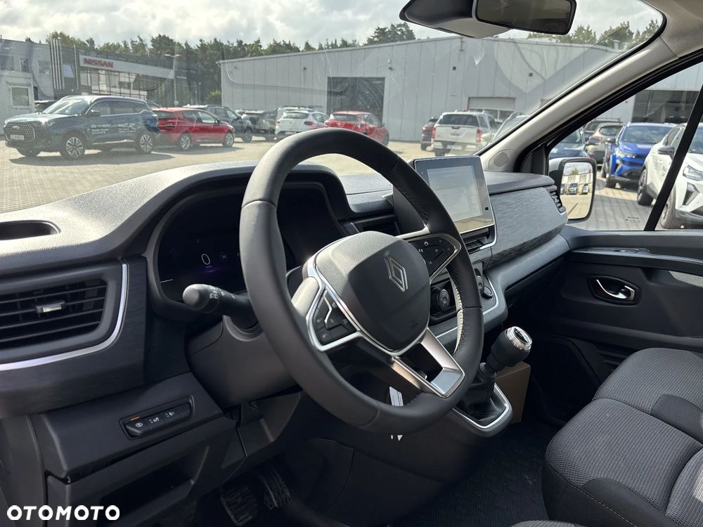 Renault Trafic 2.0 dCi - 10