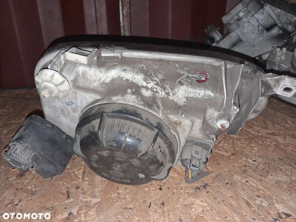 Reflektor LAMPA PRZÓD PRAWY PRAWA VOLKSWAGEN GOLF III - 2