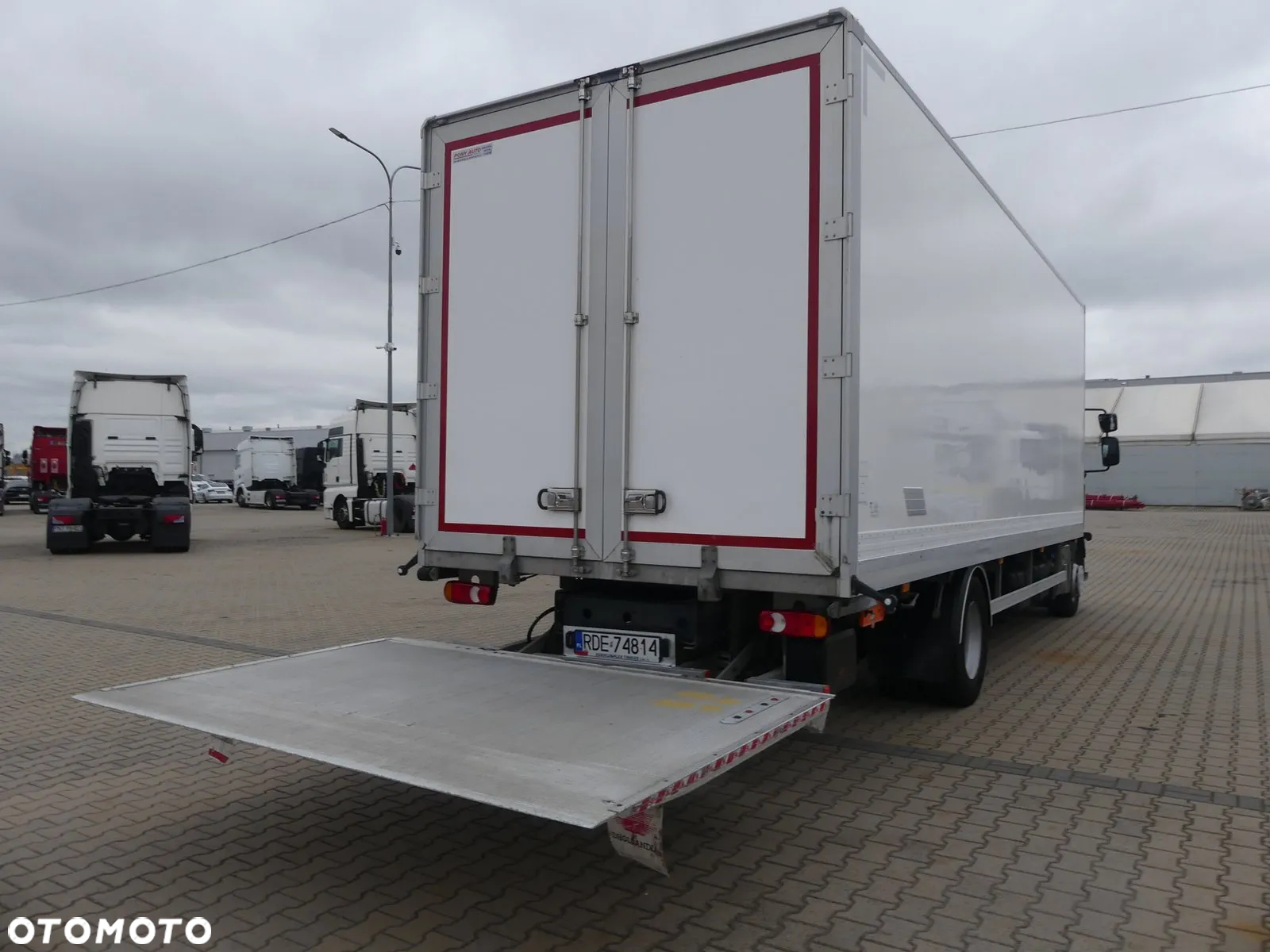 Renault VP D280 DTI8 16T 4X2 AUTOMAT - 12