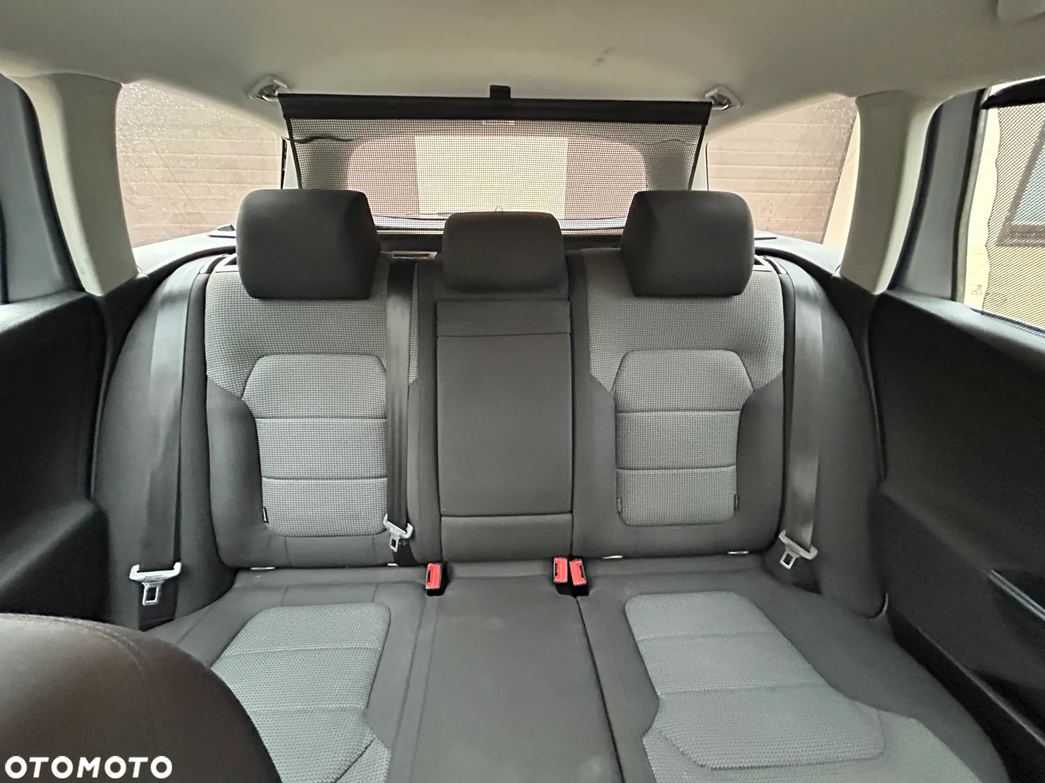 Volkswagen Passat 2.0 TDI DPF Comfortline - 28