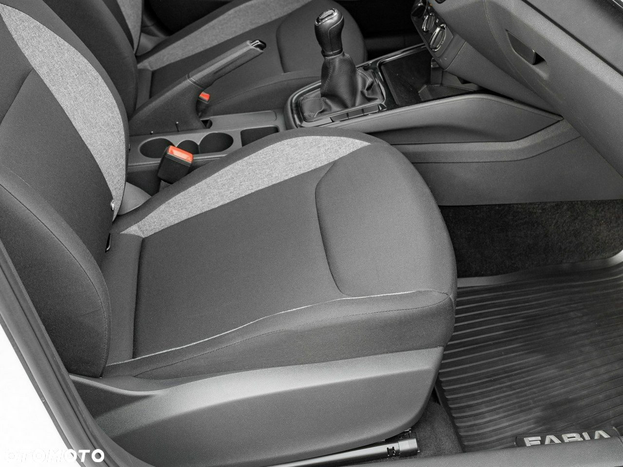 Skoda Fabia 1.0 Ambition - 28