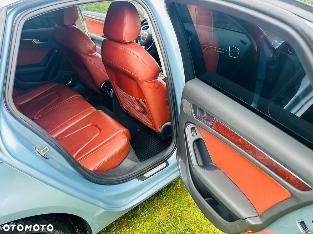 Audi A4 Limousine - 9