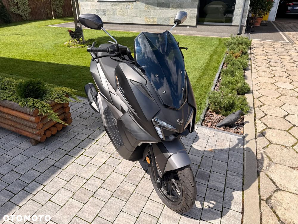 Yamaha NMAX - 1