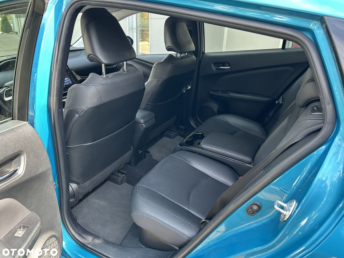 Toyota Prius - 12