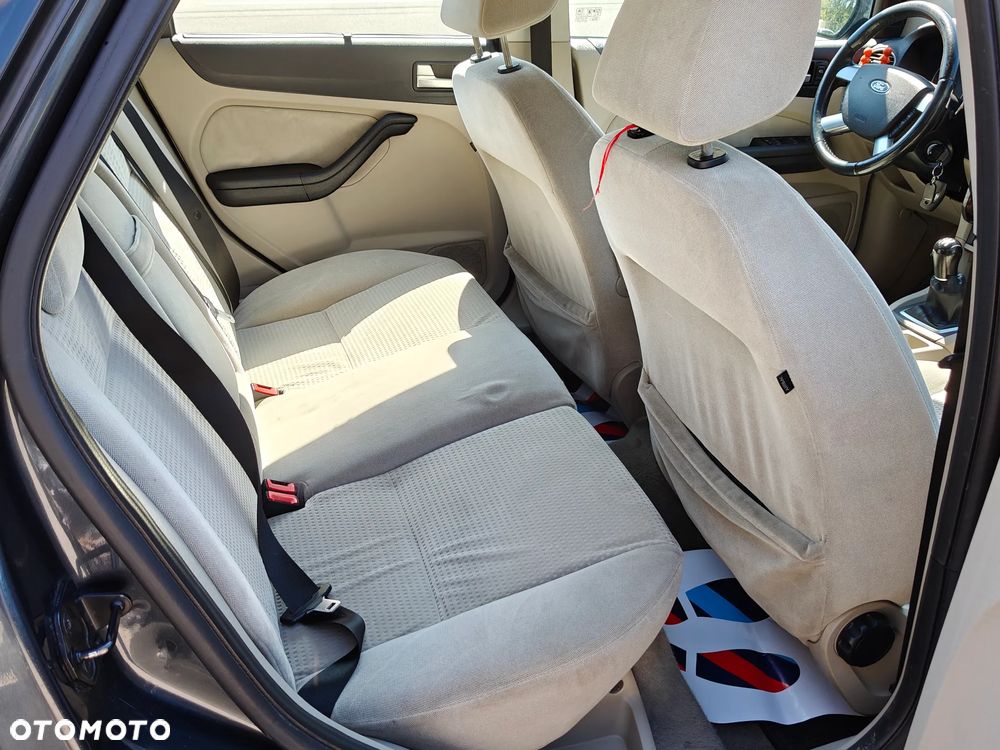 Ford Focus 1.6 TDCi Ambiente - 17