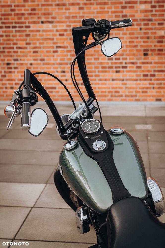 Harley-Davidson Dyna Street Bob - 24