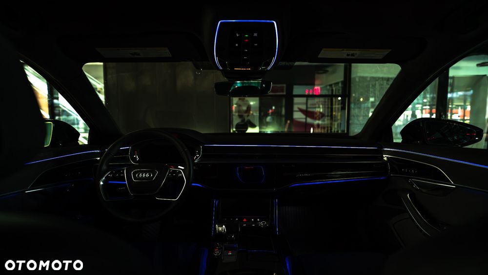 Audi A8 - 28