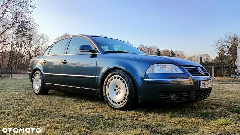 Volkswagen Passat 2.5 TDI 4Mot Highline - 2