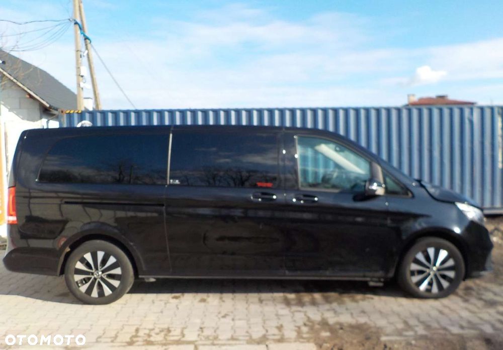 Mercedes-Benz Klasa V - 16