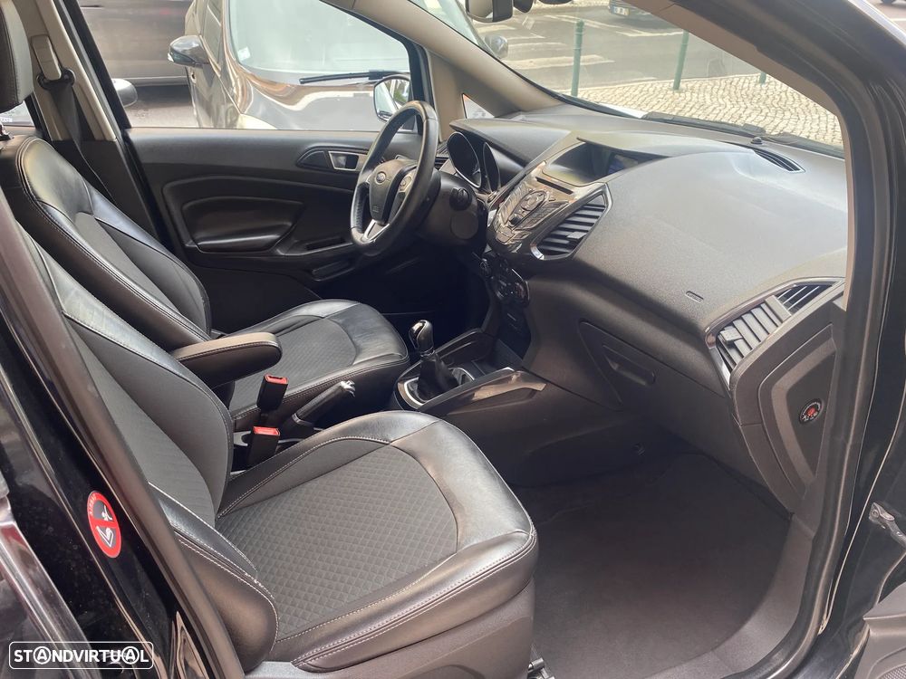 Ford EcoSport 1.0 EcoBoost Titanium - 28