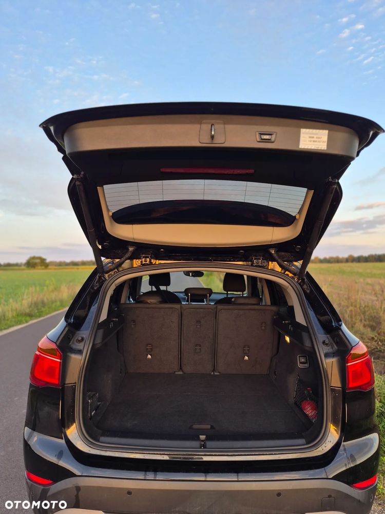 BMW X1 sDrive16d - 13