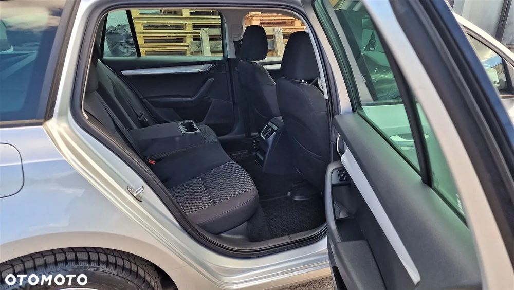 Skoda Octavia 2.0 TDI Ambition - 12