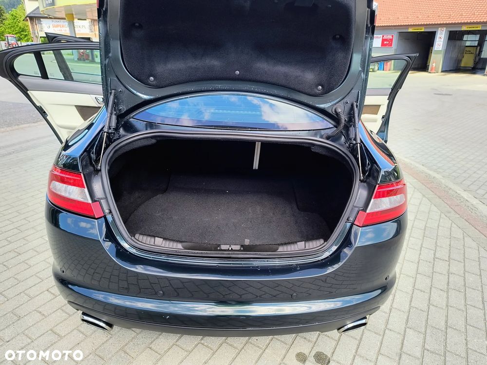 Jaguar XF 4.2 SV8 - 16
