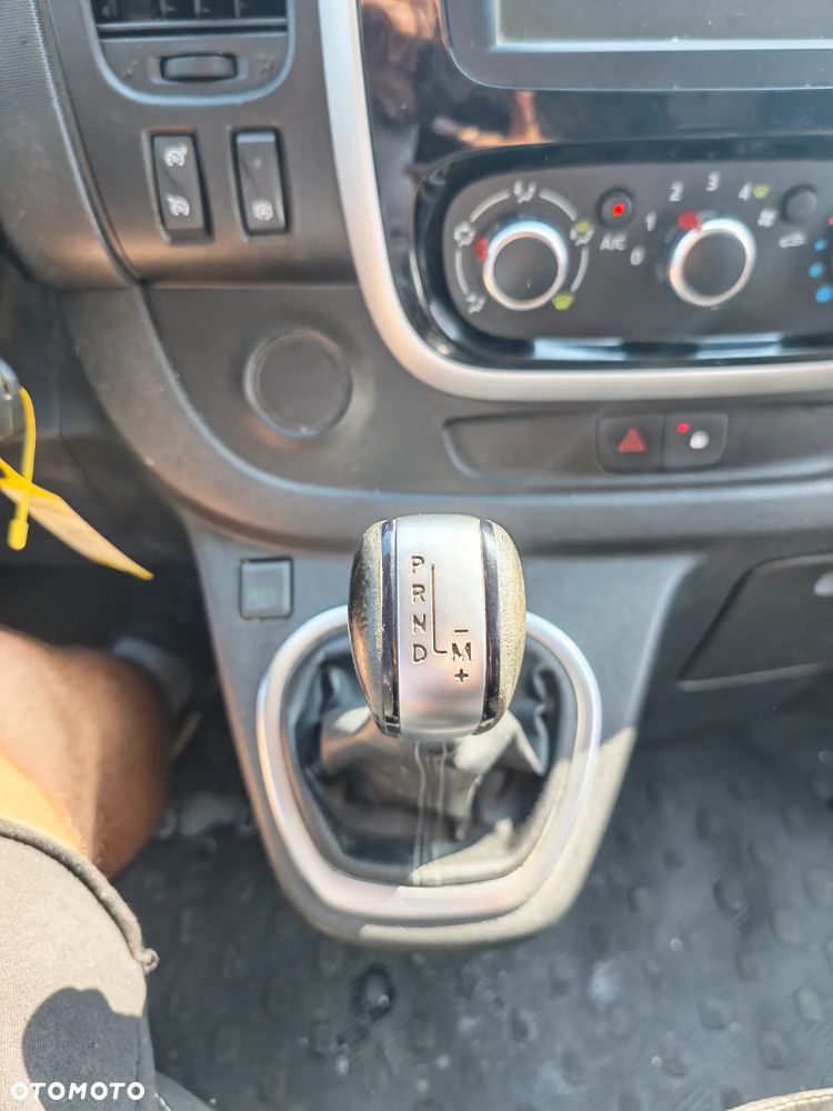 Renault TRAFIC - 19