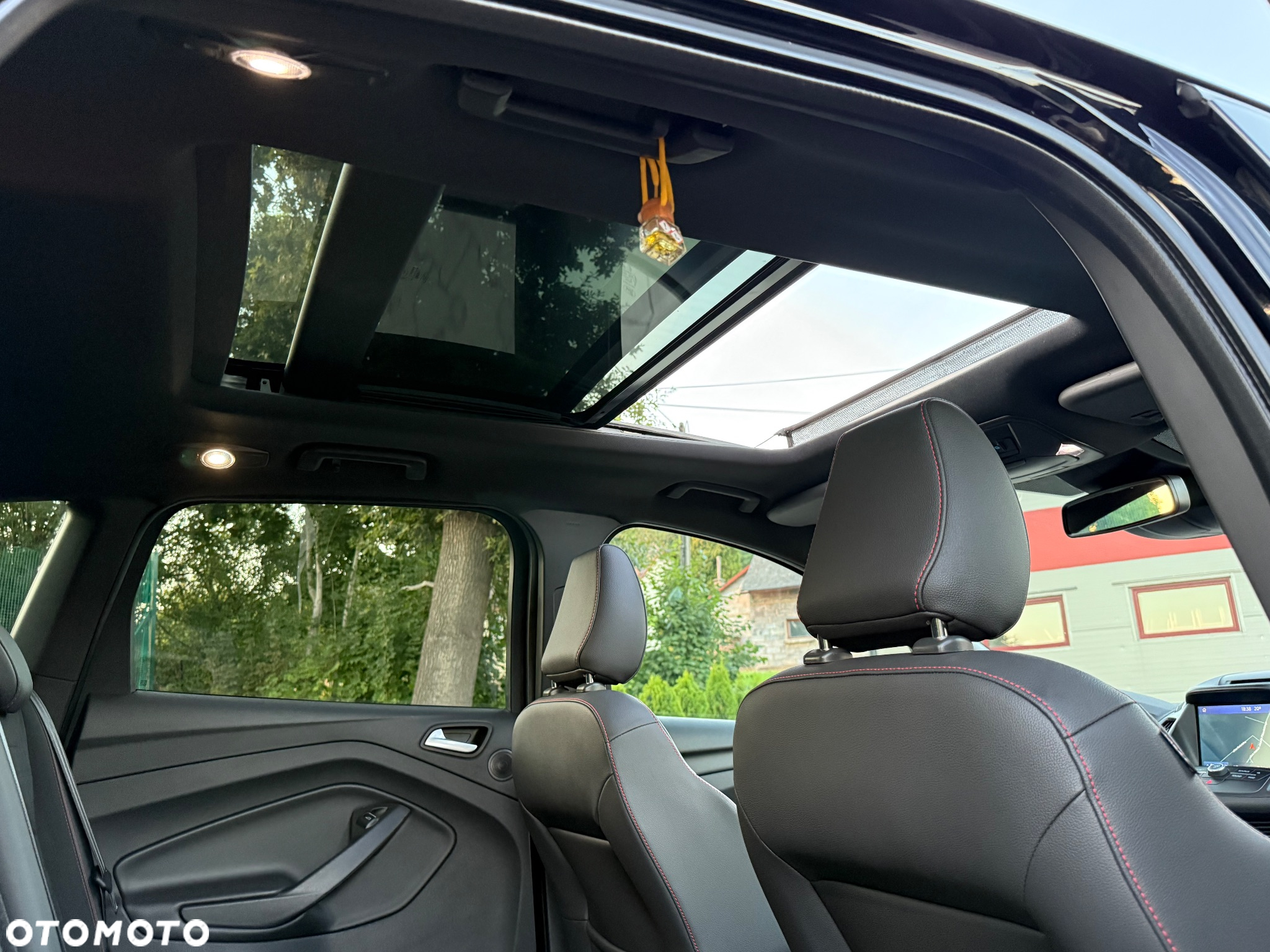Ford Kuga 2.0 TDCi AWD ST-Line - 27