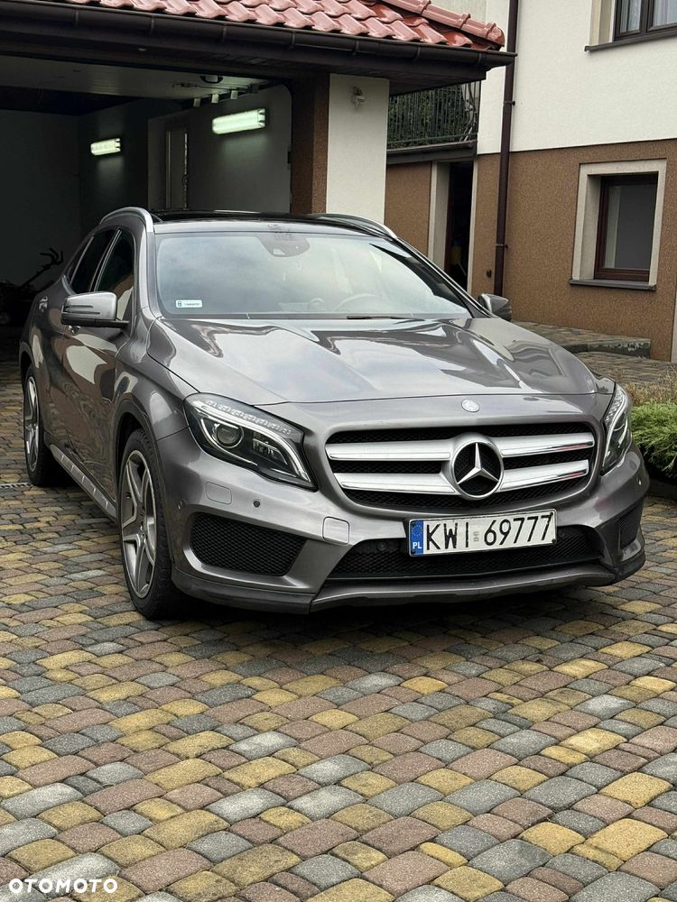 Mercedes-Benz GLA 220 d 4-Matic - 1