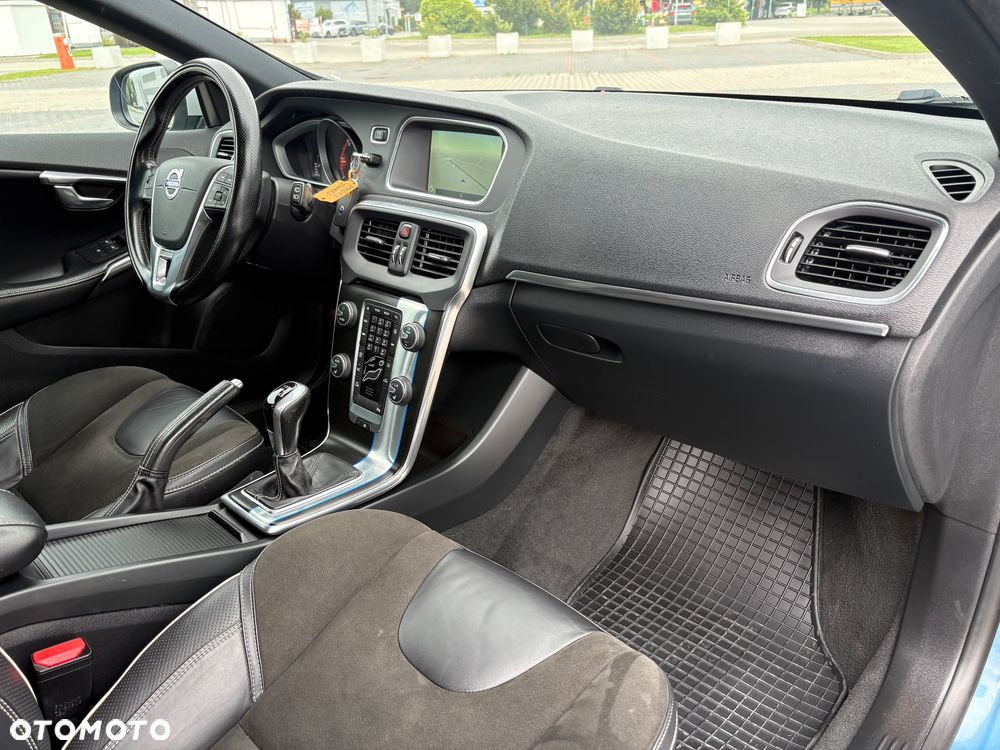Volvo V40 D2 RDesign - 31