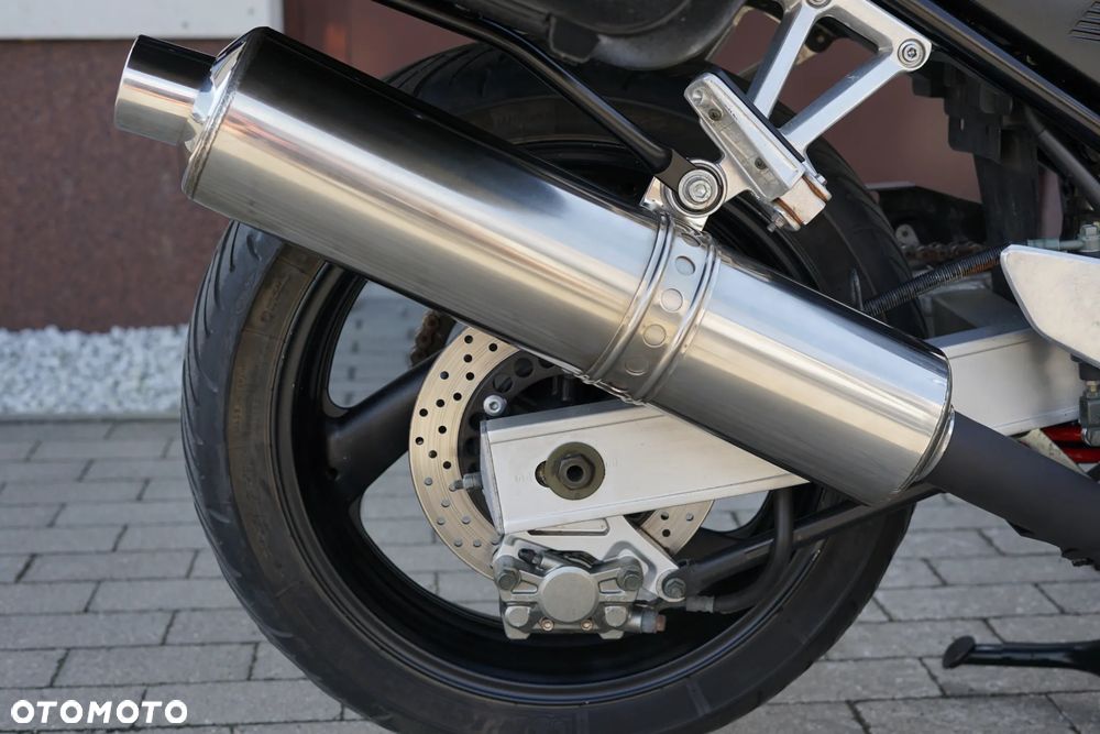 Yamaha FZS - 8
