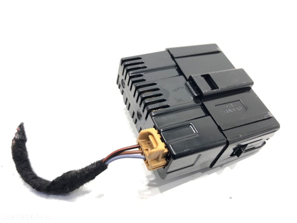 GNIAZDO USB  CUPRA FORMENTOR (KM7) 2020 - 2022 2.0 TSI 4Drive 228 kW [310 KM] benzyna 2020 - 2022 - 2