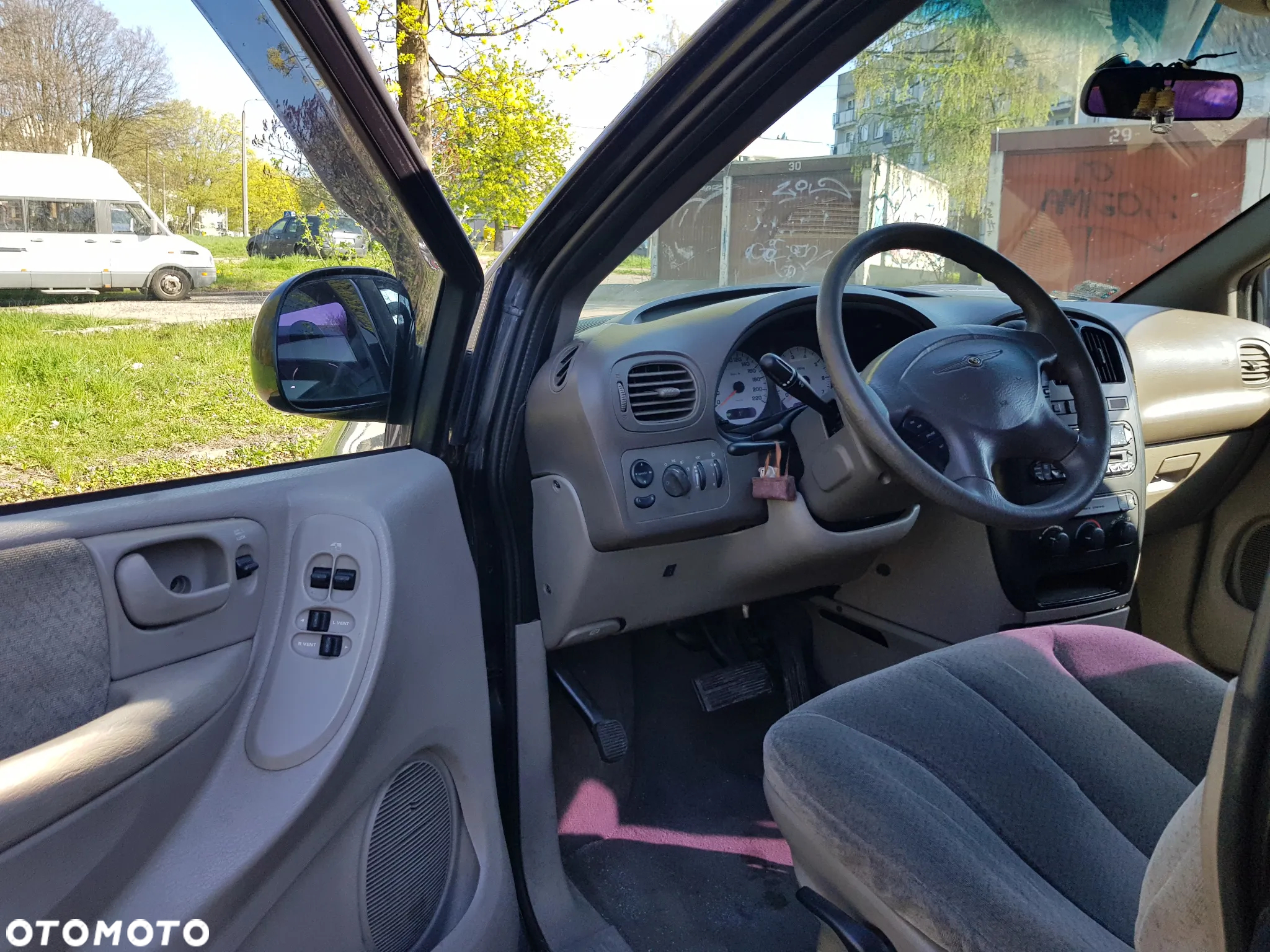Chrysler Grand Voyager - 5