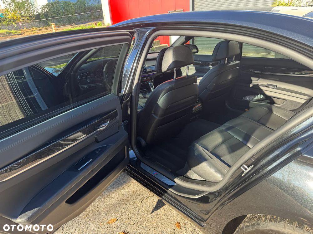 BMW Seria 7 740Li - 5